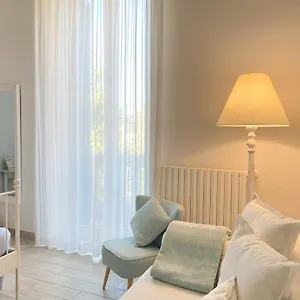 alla-luce-del-barocco.lecce-hotels.com/